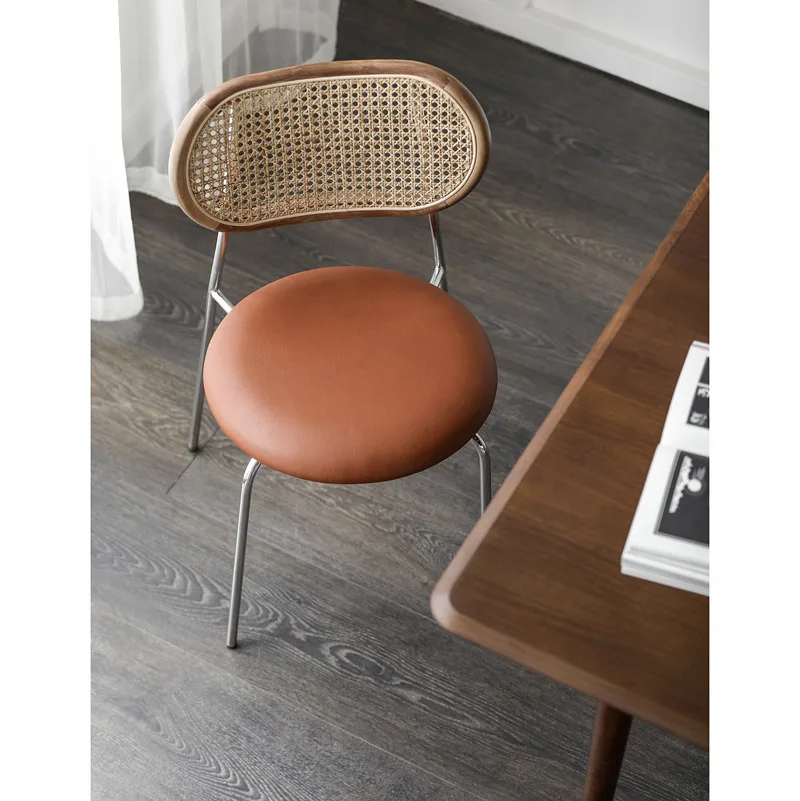 Скандинавское Кафе, Кованое кресло для отдыха, кресло для макияжа в спальне, обеденный стул со спинкой из ротанга и цельного дерева Muebles Изображение 1